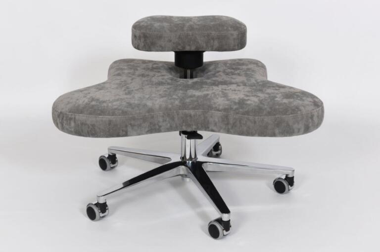 Orthopedic office chair for active sitting